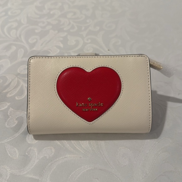 ♠️Kate spade Madison Puffy Heart Medium Bifold Wallet. - Picture 7 of 12